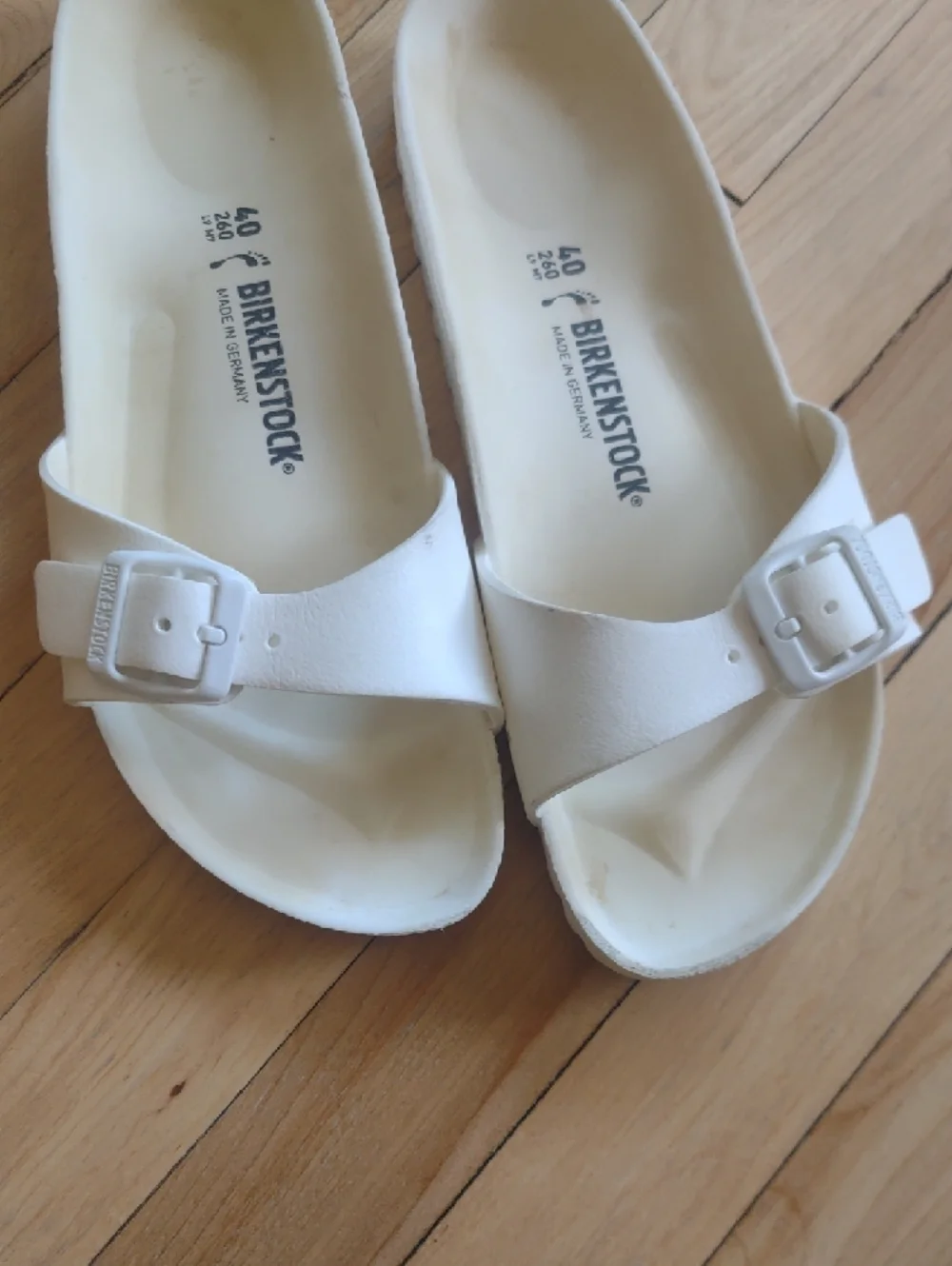 Birkenstock White Single Strap Slide Sandals - Picture 2 of 10